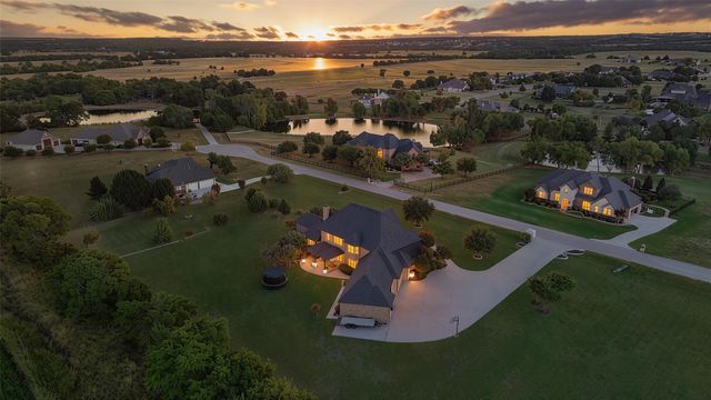 4701 Lake Drive, Celina, TX 75009