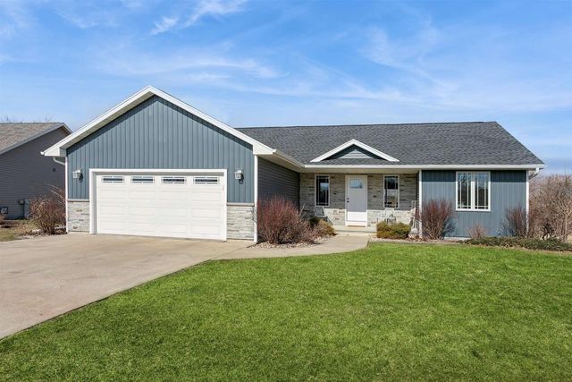 N1786 SWANEE CIRCLE, Greenville, WI 54942