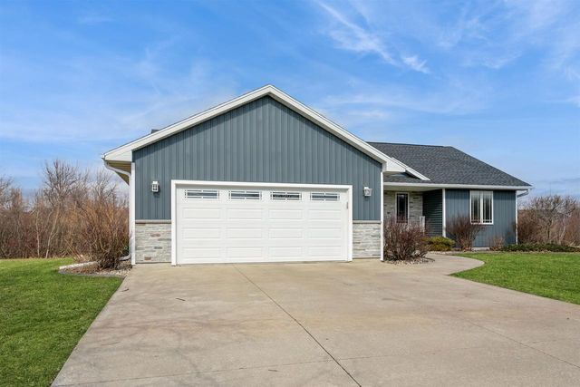 N1786 SWANEE CIRCLE, Greenville, WI 54942