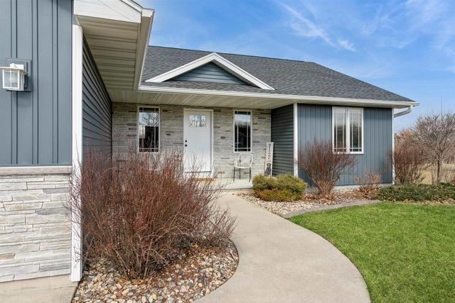 N1786 SWANEE CIRCLE, Greenville, WI 54942