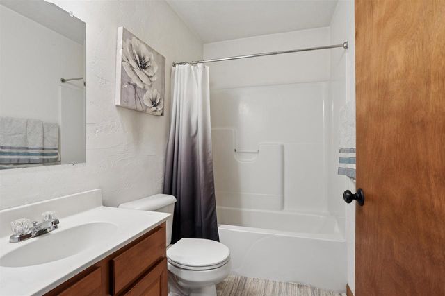 N1786 SWANEE CIRCLE, Greenville, WI 54942