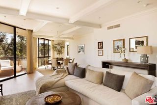 300 N Swall Drive 354, Beverly Hills, CA 90211