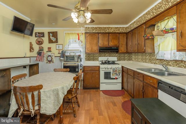 202 E MAIN ST, Penns Grove, NJ 08069