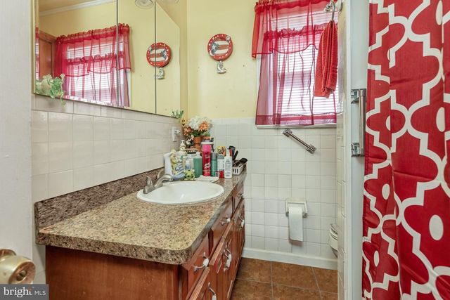 202 E MAIN ST, Penns Grove, NJ 08069