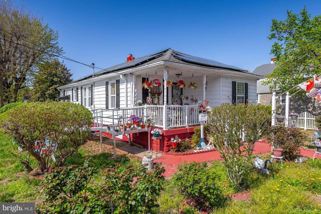 202 E MAIN ST, Penns Grove, NJ 08069