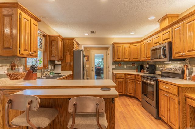 18 Burgos Lane, Hot Springs Village, AR 71909