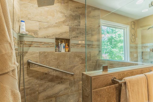 18 Burgos Lane, Hot Springs Village, AR 71909