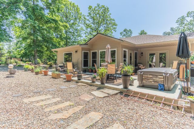 18 Burgos Lane, Hot Springs Village, AR 71909