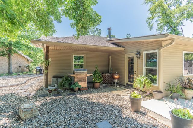 18 Burgos Lane, Hot Springs Village, AR 71909