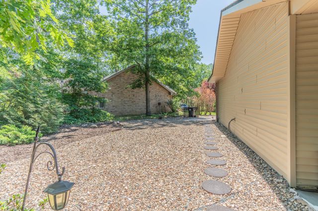 18 Burgos Lane, Hot Springs Village, AR 71909