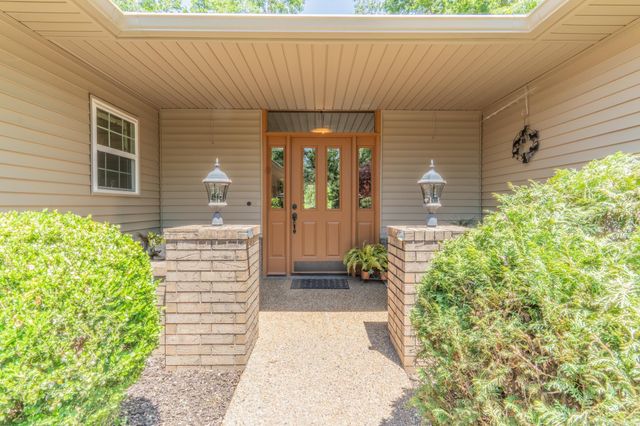 18 Burgos Lane, Hot Springs Village, AR 71909