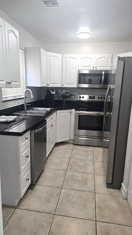 1304 NW 3rd St 0, Fort Lauderdale, FL 33311