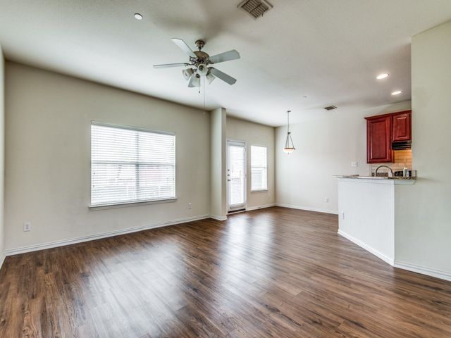 8735 Manhattan Avenue, Plano, TX 75024