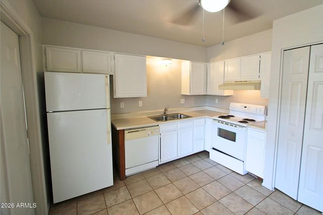 4704 E CABALLERO Street Apt 2, Mesa, AZ 85205