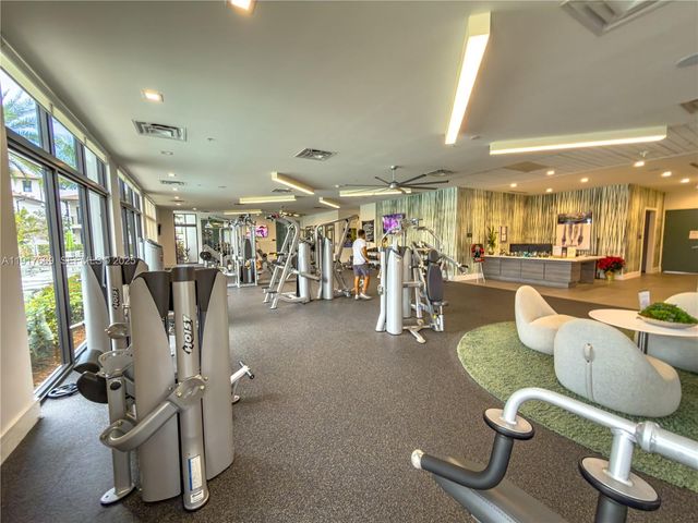 8364 NW 43rd St, Doral, FL 33166