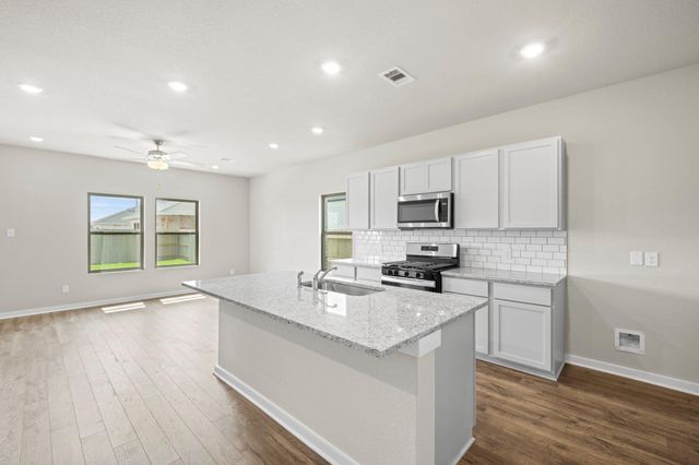 3510 Atlas Point Lane, Angleton, TX 77515