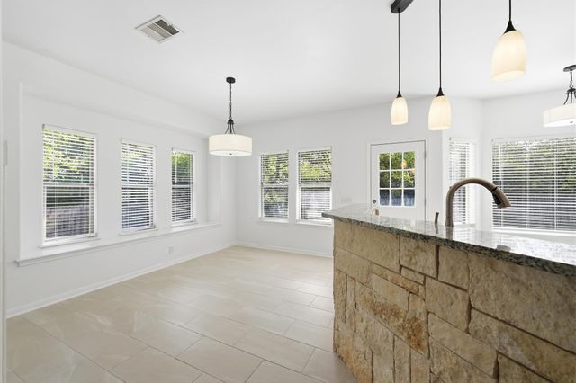 22407 Briarcliff DR, Spicewood, TX 78669
