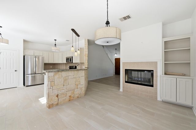 22407 Briarcliff DR, Spicewood, TX 78669