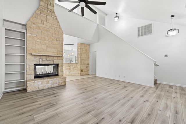 22407 Briarcliff DR, Spicewood, TX 78669