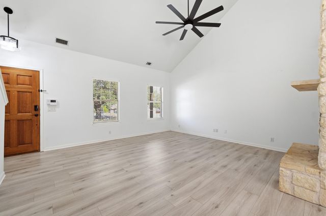 22407 Briarcliff DR, Spicewood, TX 78669