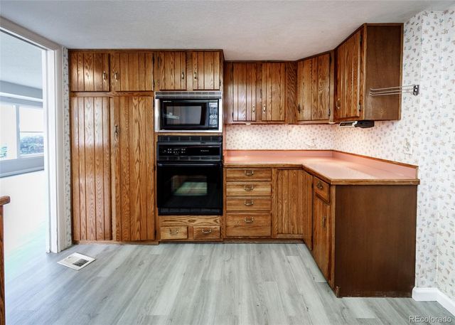 2203 Templeton Gap Road, Colorado Springs, CO 80907