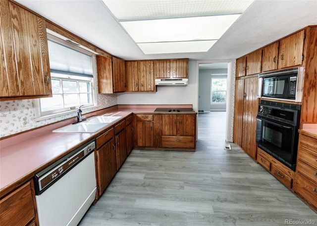 2203 Templeton Gap Road, Colorado Springs, CO 80907