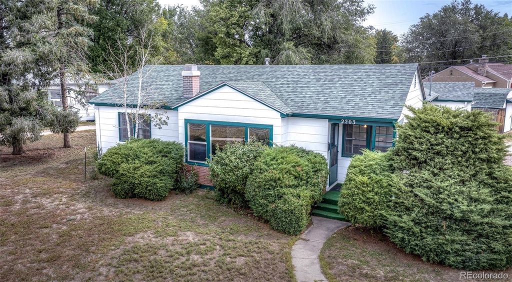 2203 Templeton Gap Road, Colorado Springs, CO 80907