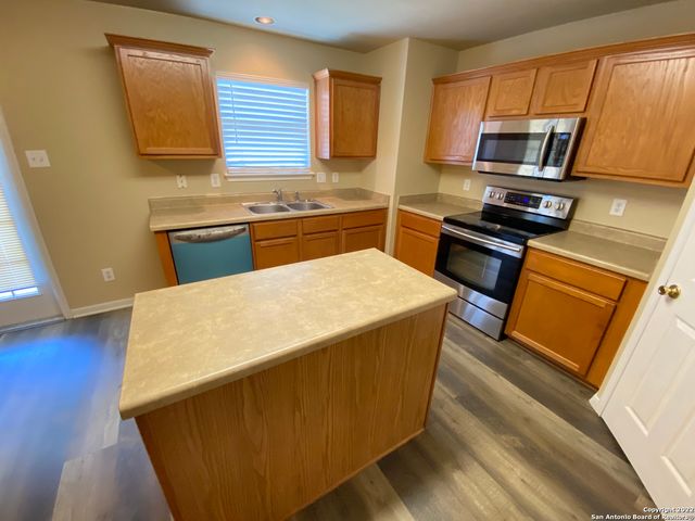 7818 LIBERTY IS, San Antonio, TX 78227