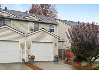 4909 Ne HOLMAN St, Portland, OR 97218