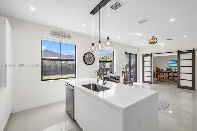 14606 SW 22nd Ter, Miami, FL 33175