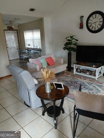 243 Garden Circle, Hinesville, GA 31313