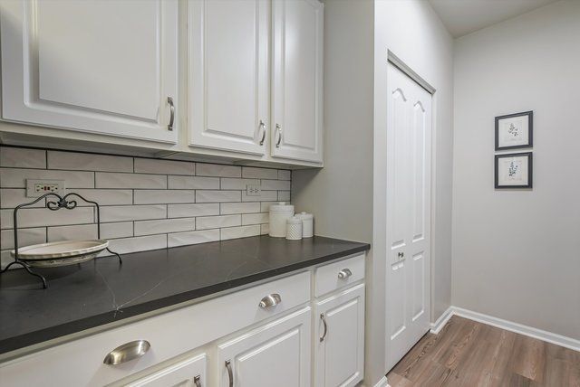 2562 GOLF RIDGE Circle 2562, Naperville, IL 60563