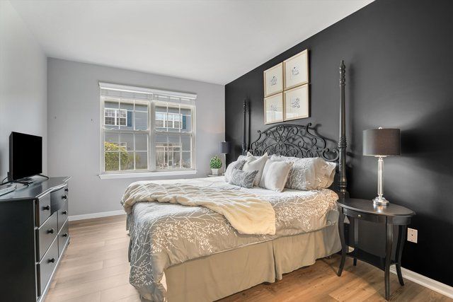 2562 GOLF RIDGE Circle 2562, Naperville, IL 60563