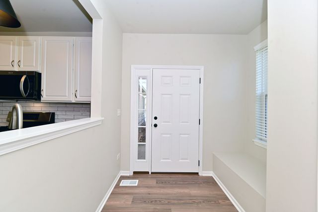 2562 GOLF RIDGE Circle 2562, Naperville, IL 60563