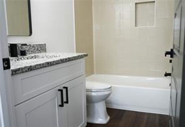 2227 Spyglass Dr, Navasota, TX 77868