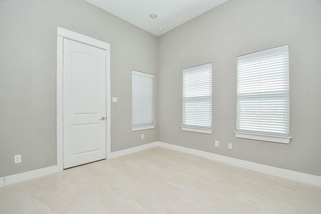 955 W 24th Street D, Houston, TX 77008