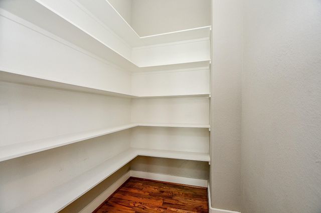 955 W 24th Street D, Houston, TX 77008