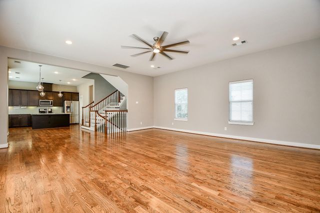 955 W 24th Street D, Houston, TX 77008