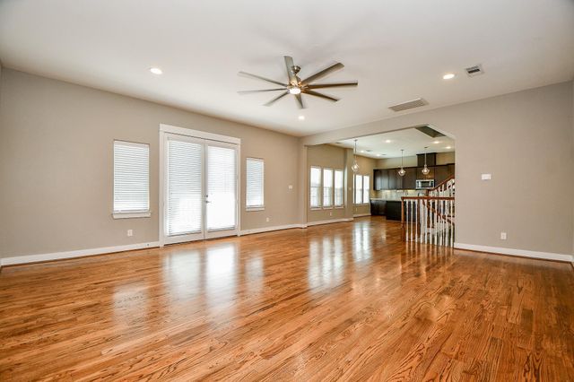 955 W 24th Street D, Houston, TX 77008