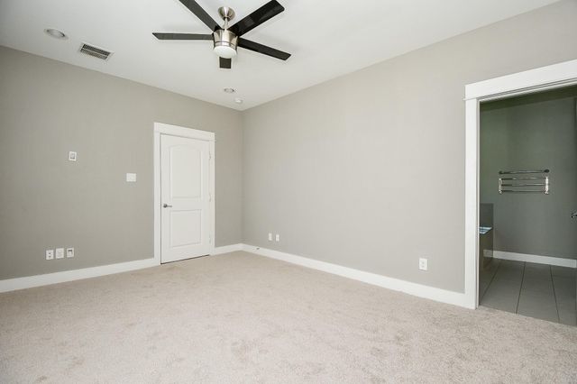 955 W 24th Street D, Houston, TX 77008