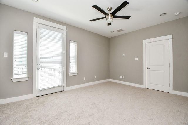 955 W 24th Street D, Houston, TX 77008