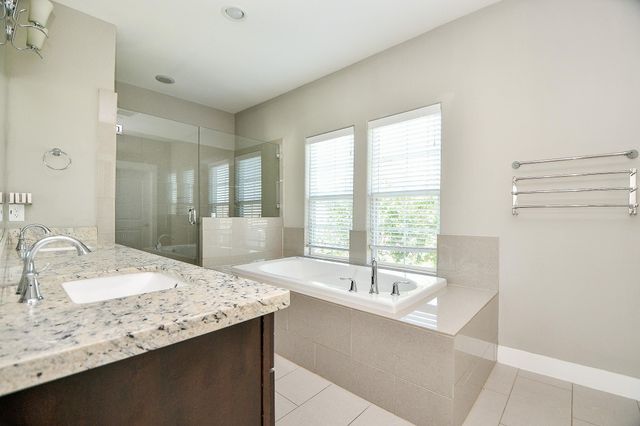 955 W 24th Street D, Houston, TX 77008