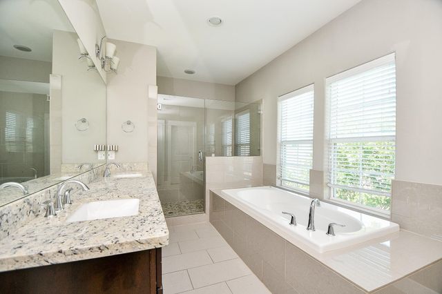 955 W 24th Street D, Houston, TX 77008