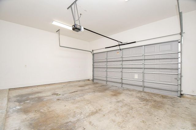 955 W 24th Street D, Houston, TX 77008