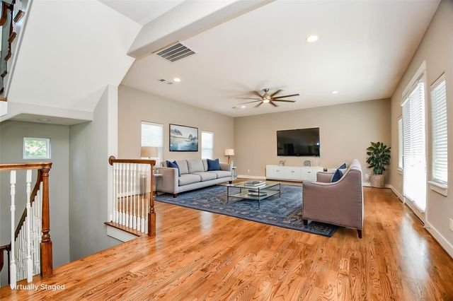 955 W 24th Street D, Houston, TX 77008