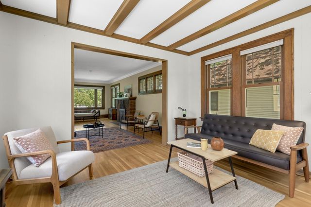 3015 E Minnehaha Parkway, Minneapolis, MN 55417