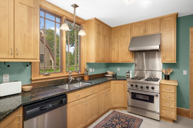 3015 E Minnehaha Parkway, Minneapolis, MN 55417