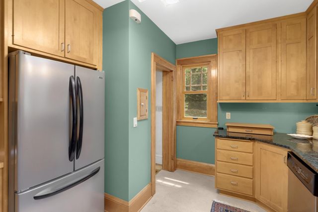 3015 E Minnehaha Parkway, Minneapolis, MN 55417