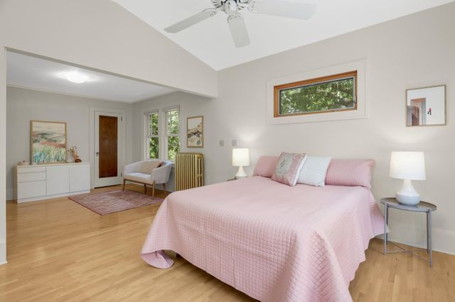 3015 E Minnehaha Parkway, Minneapolis, MN 55417