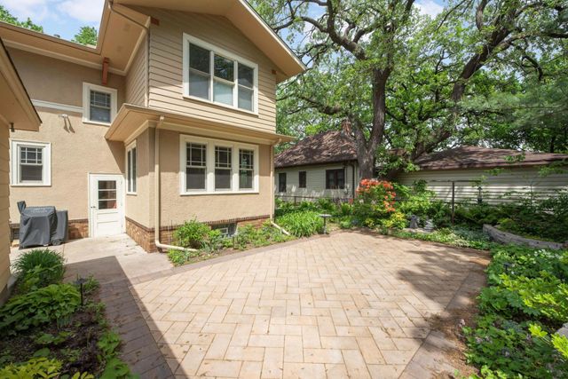 3015 E Minnehaha Parkway, Minneapolis, MN 55417